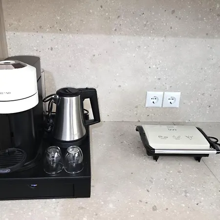 アパート Urban Nest